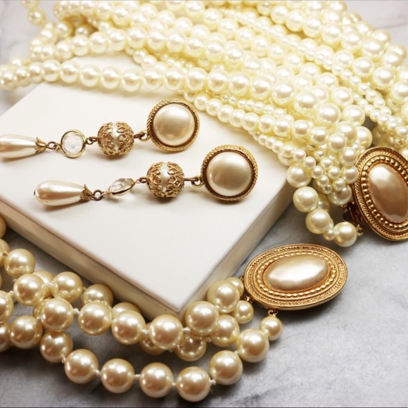 Vintage Carolee 3-Strand 9mm Pearl Bracelet - Picture 6 of 15